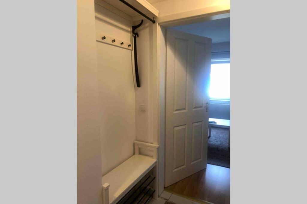 Apartment Gemuetliche Sanierte 1 Mit Privatem Parkplatz Im Zentrum *